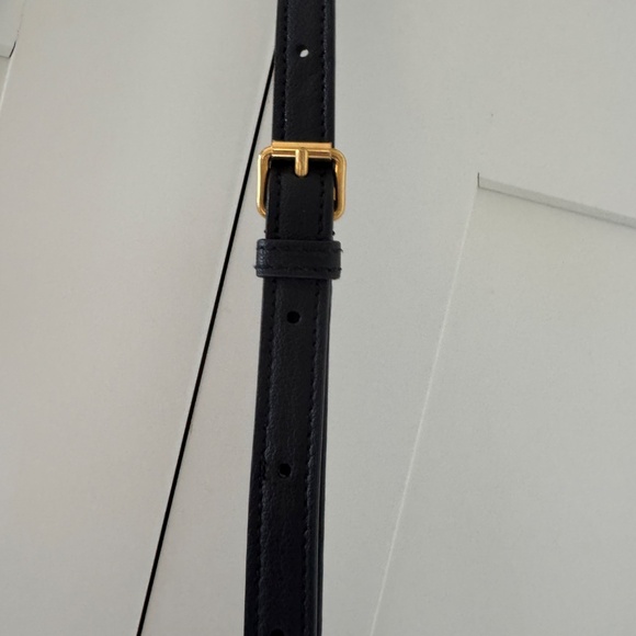 AUTHENTIC SAINT  LAURENT TOY TOTE/ BLACK LIKE NEW - Picture 3 of 8